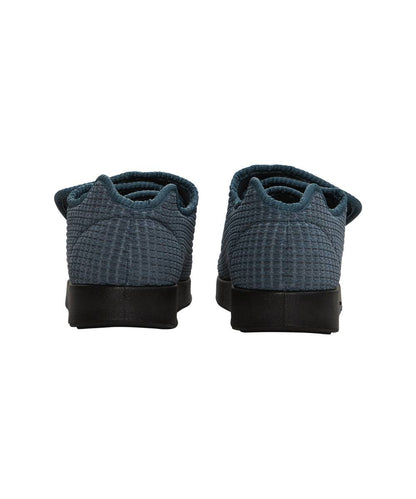 Men’s Slippers with Easy Closures – Adjustable Fit (Regular to Extra Wide)