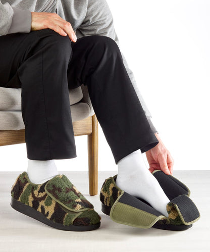 Men’s Slippers with Easy Closures – Adjustable Fit (Regular to Extra Wide)